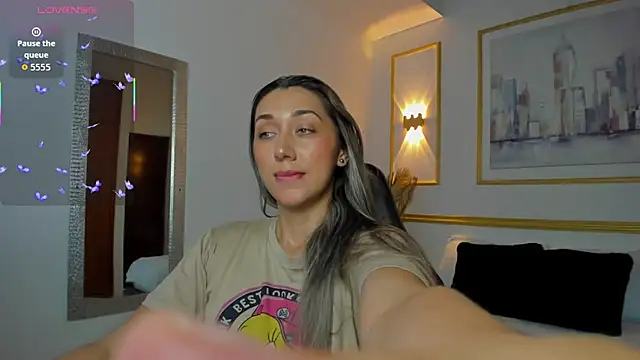 Snapshot of karlyy_ chatting on 5, 12, 2025 karlyy online show from 5, 12, 2025