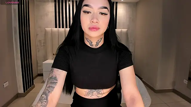 MeganCross1 online show from 23, 11, 2025