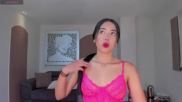 Snapshot of ScarlettBlaze_ chatting on 5, 11, 2025 ScarlettBlaze online show from 5, 11, 2025