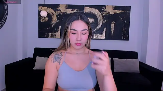 Snapshot of AnnieMonroe1 chatting on 11, 11, 2025 AnnieMonroe1 online show from 11, 11, 2025