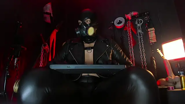 Snapshot of Master_Connor_BDSM chatting on 18, 5, 2026 Master Connor BDSM online show from 18, 5, 2026