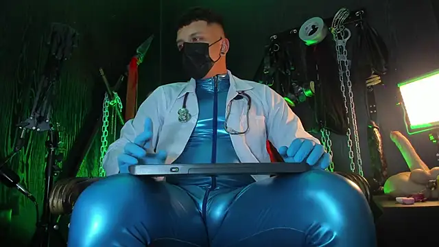 Snapshot of Master_Connor_BDSM chatting on 29, 5, 2026 Master Connor BDSM online show from 29, 5, 2026