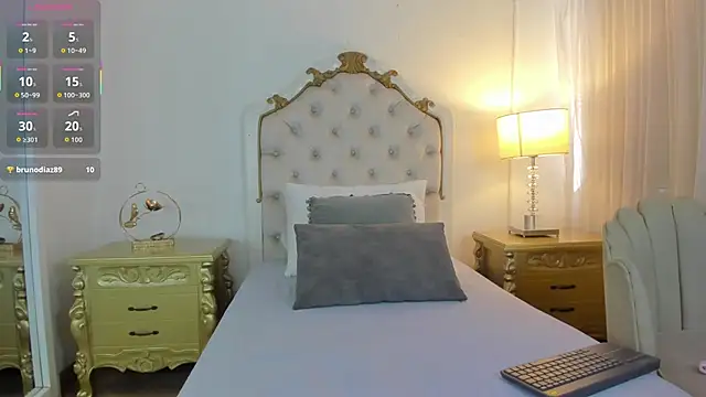 Snapshot of jessi_lopez45 chatting on 27, 10, 2025 jessi lopez45 online show from 27, 10, 2025