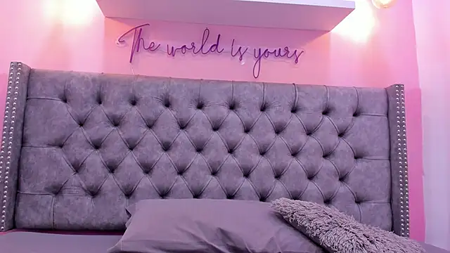 Sophiia 77 online show from 8, 2, 2026