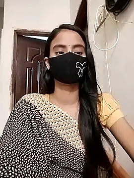 Snapshot of Ratri-Biswas chatting on 5, 12, 2025 Ratri-Biswas online show from 5, 12, 2025