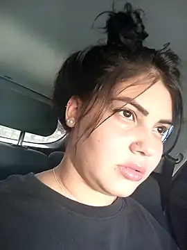 Snapshot of Cubanitaxxx chatting on 15, 11, 2025 Cubanitaxxx online show from 15, 11, 2025