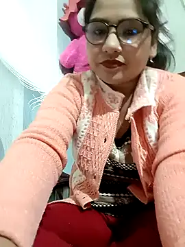 Vanshika1432 online show from 18, 12, 2025