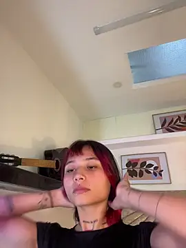Snapshot of Emma_duff chatting on 18, 4, 2026 Emma duff online show from 18, 4, 2026