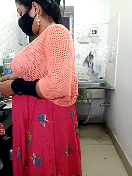 Snapshot of Cuty-Lina chatting on 27, 11, 2025 Cuty-Lina online show from 27, 11, 2025