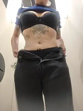 Snapshot of Natimiau chatting on 12, 11, 2025 Natimiau online show from 12, 11, 2025