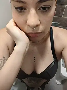 Snapshot of Natimiau chatting on 13, 12, 2025 Natimiau online show from 13, 12, 2025