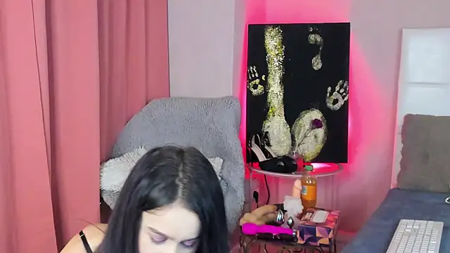 Snapshot of IzieCarter chatting on 23, 11, 2025 IzieCarter online show from 23, 11, 2025