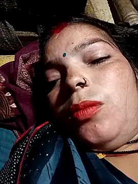 Snapshot of M-MAYA chatting on 13, 11, 2025 M-MAYA online show from 13, 11, 2025