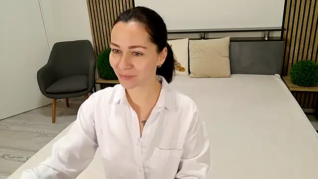 DitaNoir online show from 2, 11, 2025