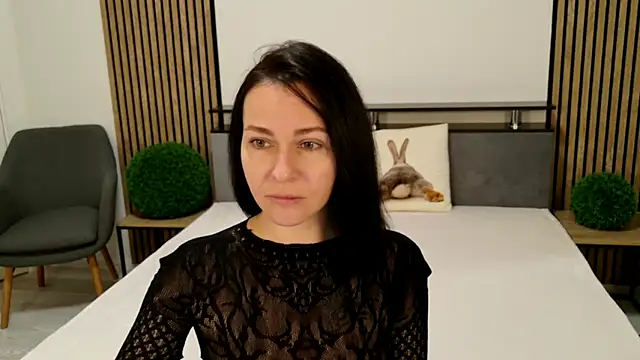 DitaNoir online show from 10, 11, 2025