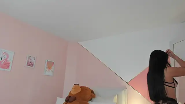 Snapshot of mia_canoo chatting on 31, 10, 2025 mia canoo online show from 31, 10, 2025