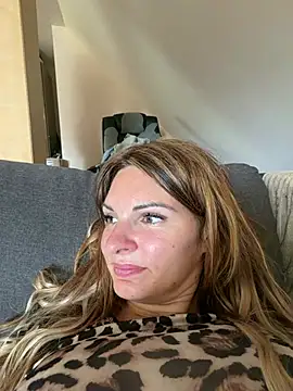 Snapshot of kinkysarahx chatting on 12, 7, 2026 kinkysarahx online show from 12, 7, 2026
