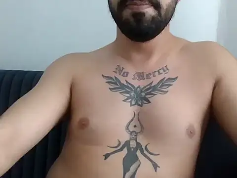 Snapshot of Scaryghost65 chatting on 29, 11, 2025 Scaryghost65 online show from 29, 11, 2025