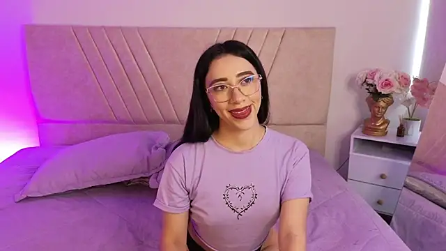 Snapshot of GabbieHill chatting on 28, 10, 2025 GabbieHill online show from 28, 10, 2025