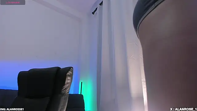 Snapshot of AlanRose01 chatting on 20, 10, 2025 AlanRose01 online show from 20, 10, 2025