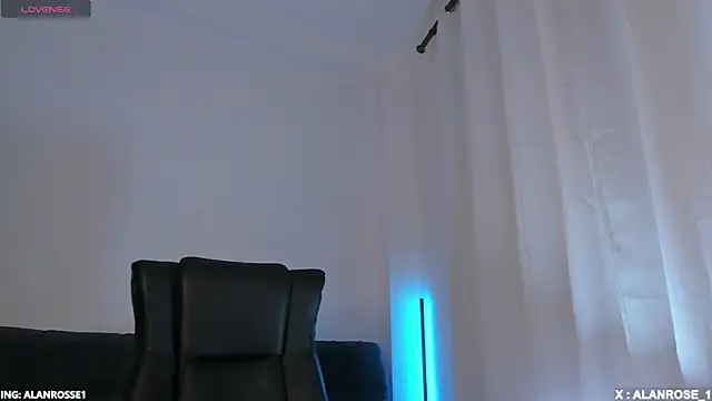 Snapshot of AlanRose01 chatting on 25, 10, 2025 AlanRose01 online show from 25, 10, 2025