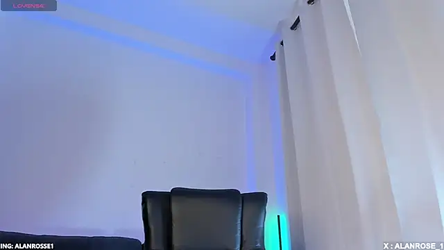 Snapshot of AlanRose01 chatting on 26, 10, 2025 AlanRose01 online show from 26, 10, 2025