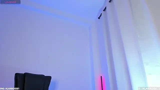 Snapshot of AlanRose01 chatting on 10, 11, 2025 AlanRose01 online show from 10, 11, 2025