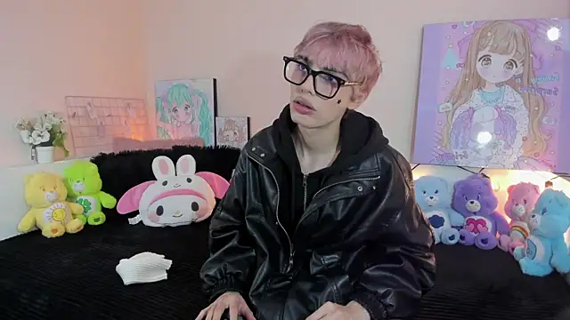 Strawberry Kitty  online show from 21, 12, 2025