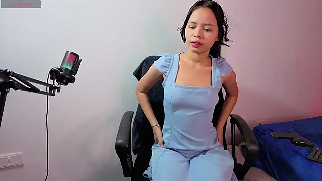 Snapshot of sharon_ivanna12 chatting on 23, 5, 2026 sharon ivanna12 online show from 23, 5, 2026
