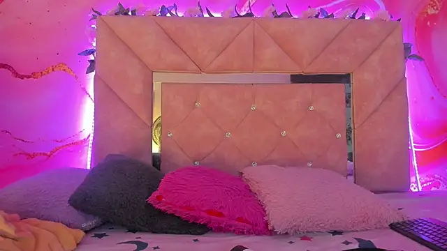 Snapshot of mia__blaze__ chatting on 12, 1, 2026 mia blaze online show from 12, 1, 2026