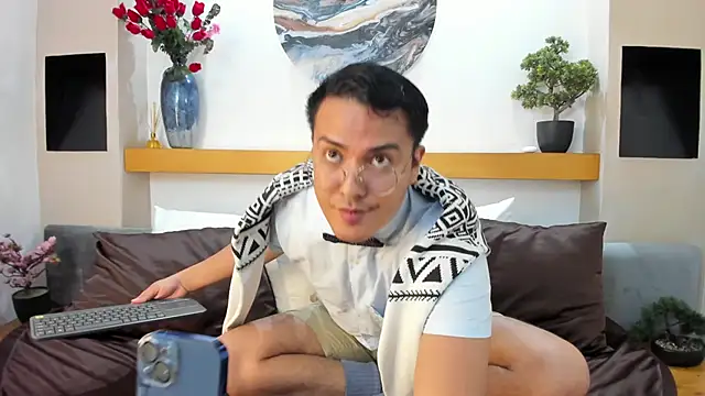 Snapshot of JohnBelRose chatting on 29, 11, 2025 JohnBelRose online show from 29, 11, 2025