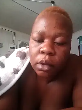 Snapshot of Roronae chatting on 11, 11, 2025 Roronae online show from 11, 11, 2025