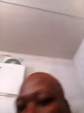 Snapshot of Roronae chatting on 12, 11, 2025 Roronae online show from 12, 11, 2025