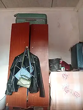 Snapshot of Roronae chatting on 22, 11, 2025 Roronae online show from 22, 11, 2025