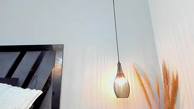 Amelia Brixton online show from 3, 3, 2026