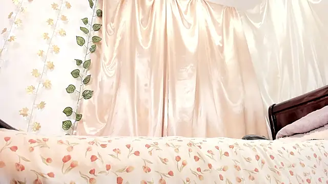 Snapshot of Milie_yue chatting on 24, 11, 2025 Milie yue online show from 24, 11, 2025