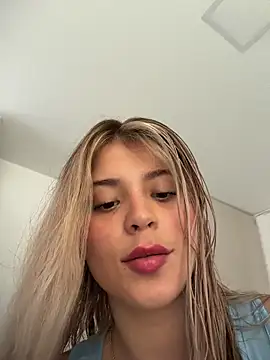 Snapshot of _Alicee_1 chatting on 15, 11, 2025 Alicee 1 online show from 15, 11, 2025