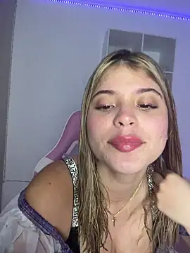 Snapshot of _Alicee_1 chatting on 25, 11, 2025 Alicee 1 online show from 25, 11, 2025