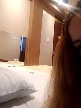 Lana pohenix online show from 9, 11, 2025