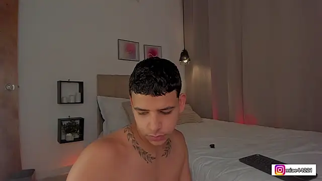 Little Emma 11 online show from 12, 1, 2026