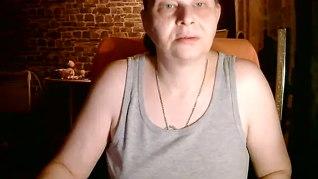 Snapshot of Diamond_Bite chatting on 19, 10, 2025 Diamond Bite online show from 19, 10, 2025