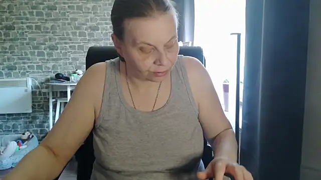 Snapshot of Diamond_Bite chatting on 25, 10, 2025 Diamond Bite online show from 25, 10, 2025