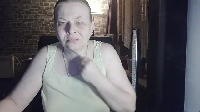 Snapshot of Diamond_Bite chatting on 26, 10, 2025 Diamond Bite online show from 26, 10, 2025