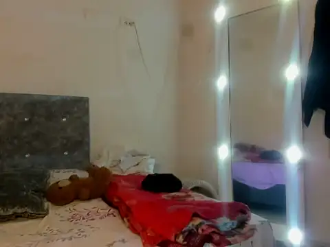 Snapshot of bad_girl_xxx chatting on 13, 11, 2025 bad girl xxx online show from 13, 11, 2025