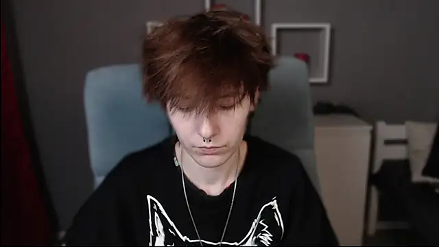 Snapshot of guitarandangell chatting on 18, 11, 2025 guitarandangell online show from 18, 11, 2025