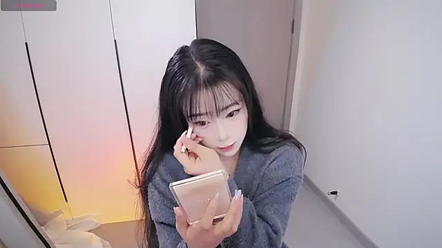 Snapshot of Kinadolly chatting on 24, 11, 2025 Kinadolly online show from 24, 11, 2025