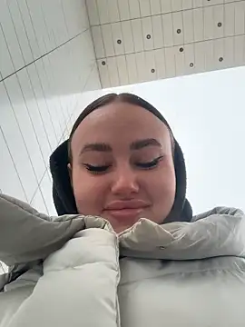 KiraSunshine online show from 5, 11, 2025