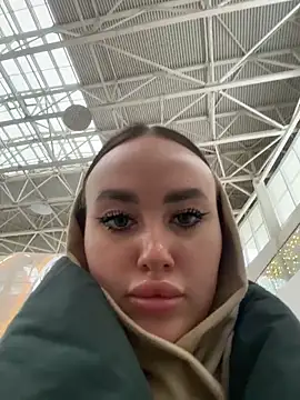 KiraSunshine online show from 4, 12, 2025