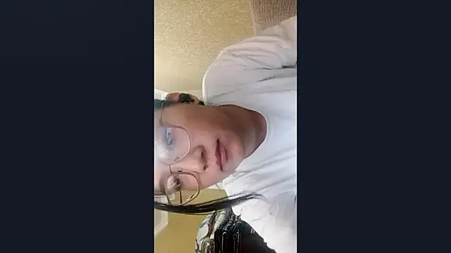 LinneaHyles online show from 14, 11, 2025