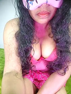 Snapshot of SL_queen1 chatting on 21, 11, 2025 SL queen1 online show from 21, 11, 2025